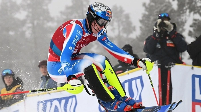 Clement Noel siegt im ersten Slalom überlegen | Clement Noel siegt im ersten Slalom überlegen
