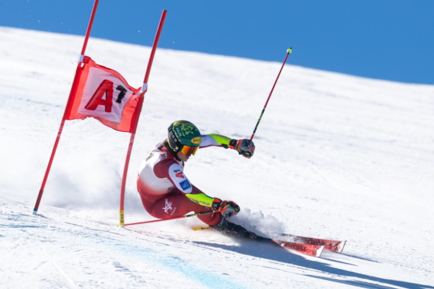 Sölden: Scheib führt in Sölden mit Respektabstand