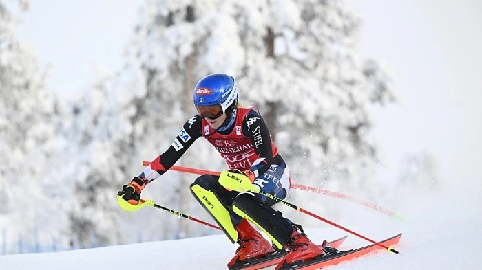 Vlhova schied aus und Shiffrin schlug zu | Vlhova schied aus und Shiffrin schlug zu