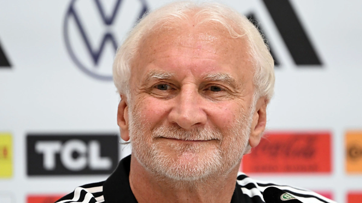 Völler verabschiedet sich 2026 als Sportdirektor | Völler verabschiedet sich 2026 als Sportdirektor