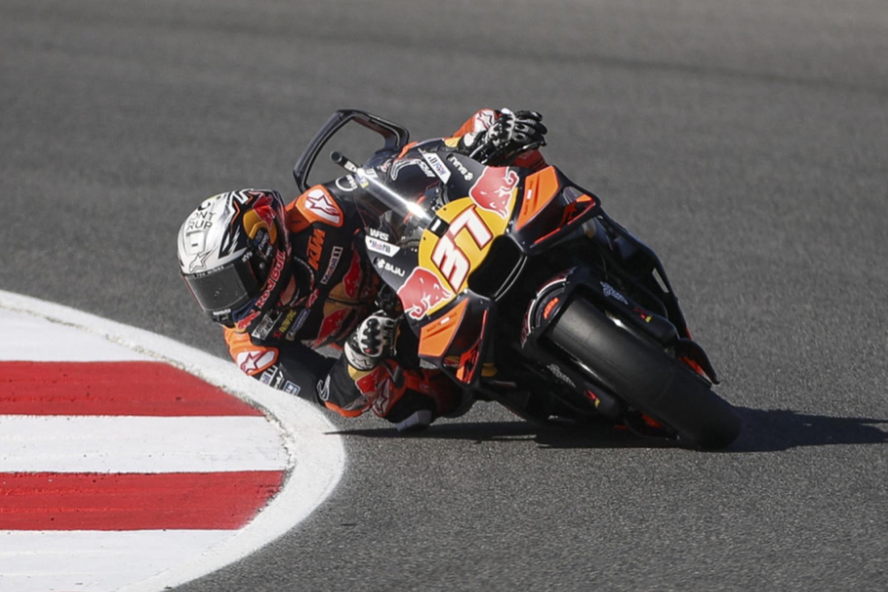 Acosta (KTM) drugi v MotoGP sprintu v Portimau, zaostal le za Marquezom