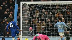 Fernandez rettete Chelsea einen Punkt gegen City | Fernandez rettete Chelsea einen Punkt gegen City