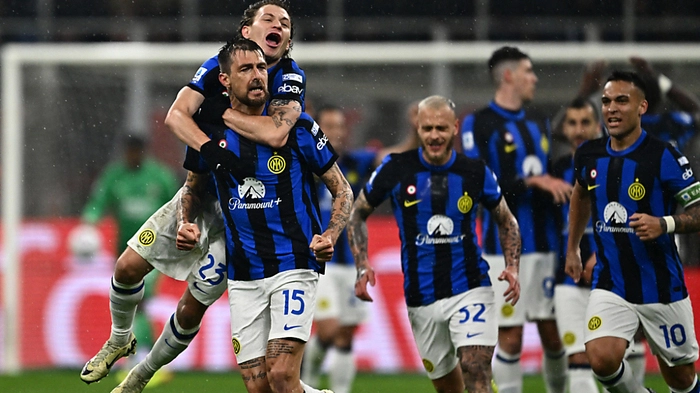 Acerbi jubelt, Inter holt die Meisterschaft | Acerbi jubelt, Inter holt die Meisterschaft