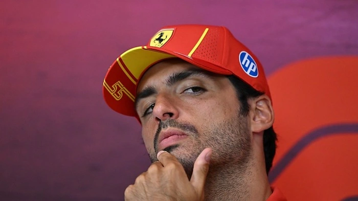 Sainz hat sich nach einigem Grübeln für neues Team entschieden | Sainz hat sich nach einigem Grübeln für neues Team entschieden