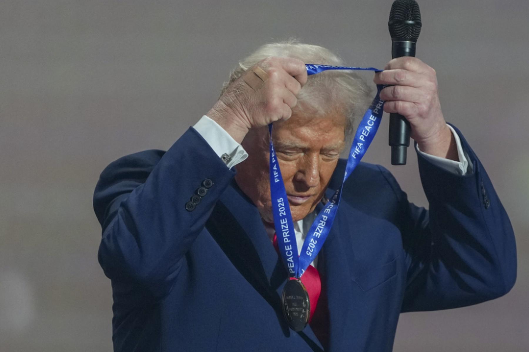 Washington: Massive Kritik an FIFA-Boss Infantino nach Trump-Show