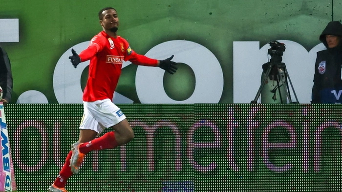 Marlon Mustapha bei einem Leihgastspiel 2022 im Admira-Dress | Marlon Mustapha bei einem Leihgastspiel 2022 im Admira-Dress