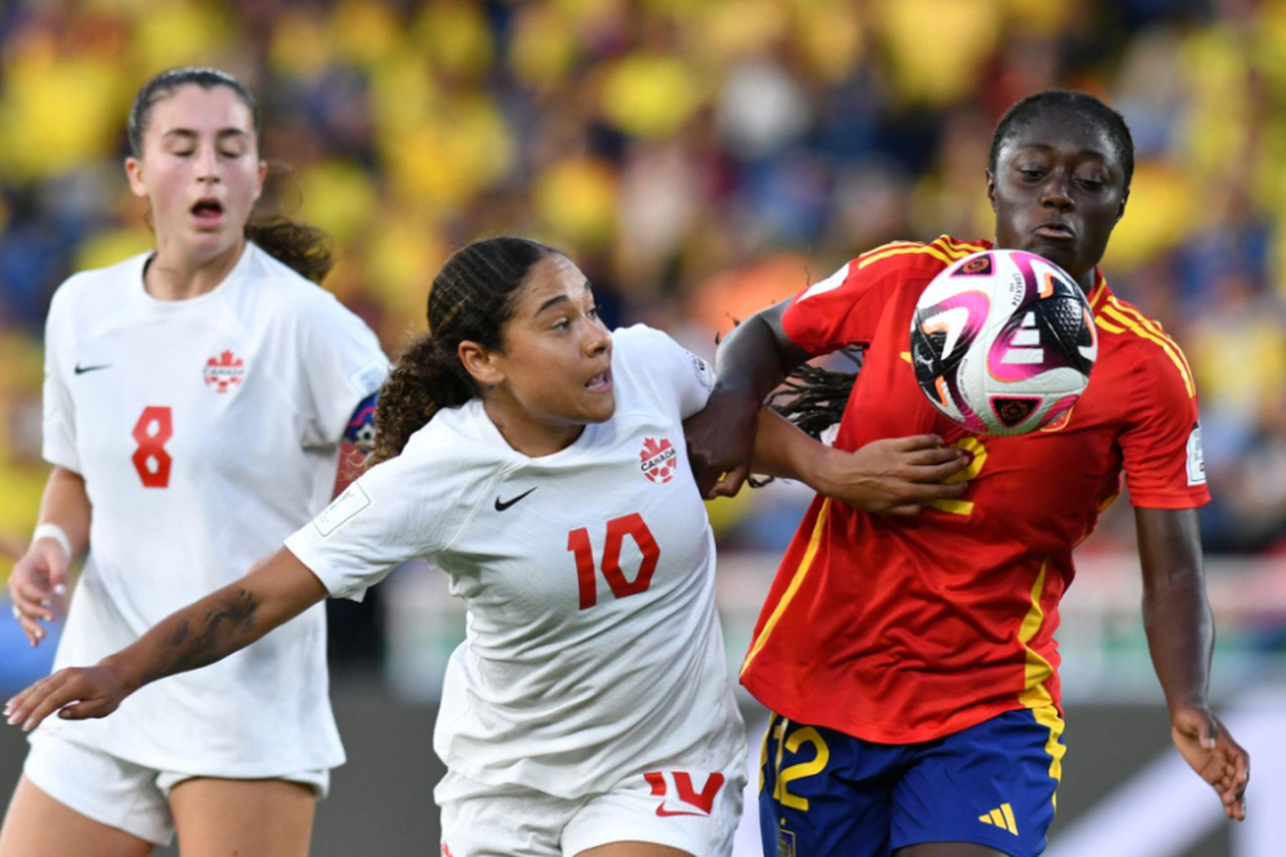 Arsenal je za rekorden znesek pripeljal Olivio Smith