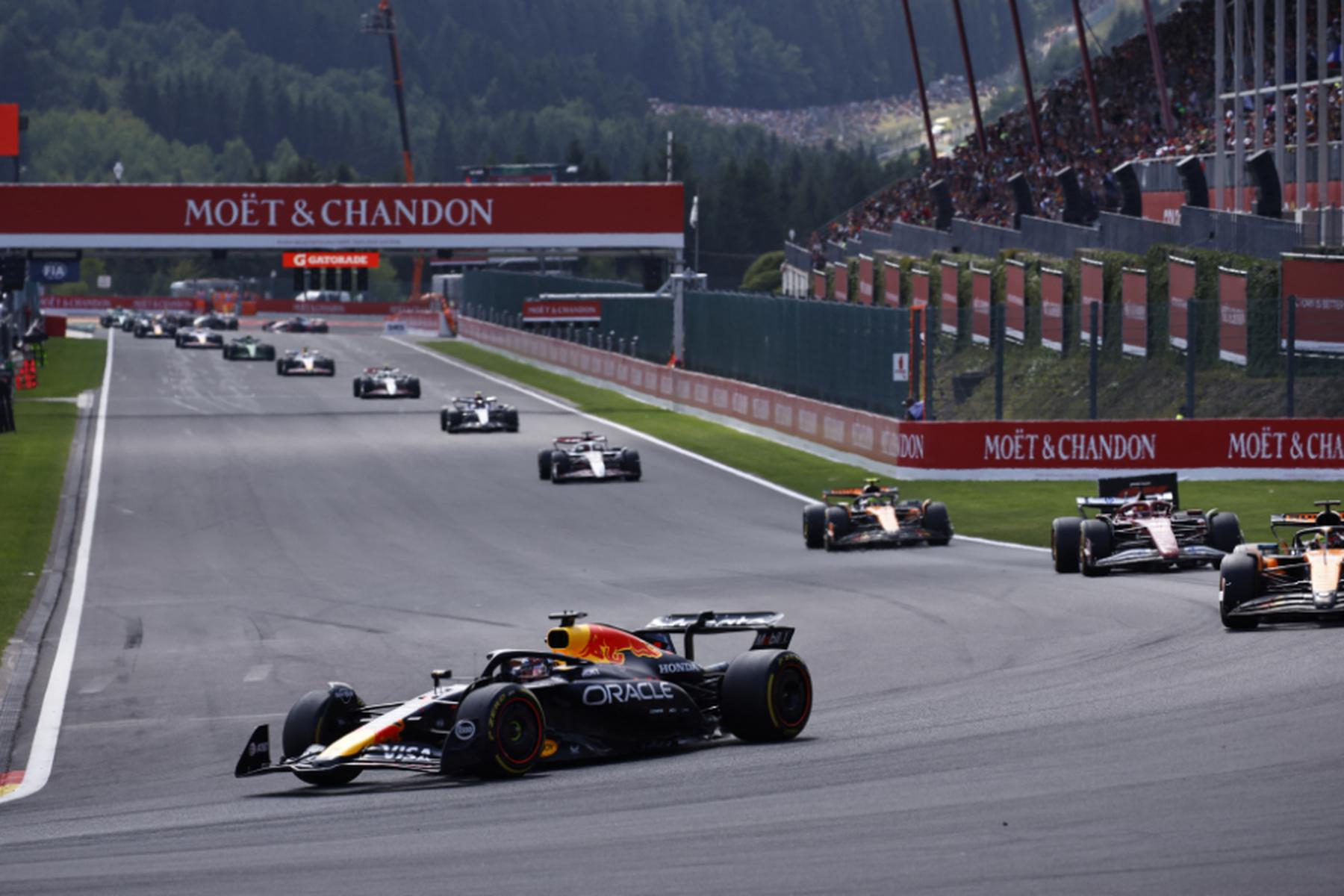 Spa-Francorchamps: Verstappen gewinnt Sprint in Spa vor McLaren-Duo