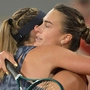 Aryna Sabalenka (r.) besiegte Paula Badosa im "Battle of the Besties" | Aryna Sabalenka (r.) besiegte Paula Badosa im "Battle of the Besties"