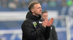 Senft nur noch gegen Rapid auf Ried-Trainersessel | Senft nur noch gegen Rapid auf Ried-Trainersessel