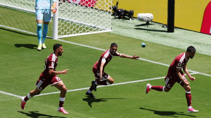 Katarischer Jubel in der Nachspielzeit | Katarischer Jubel in der Nachspielzeit
