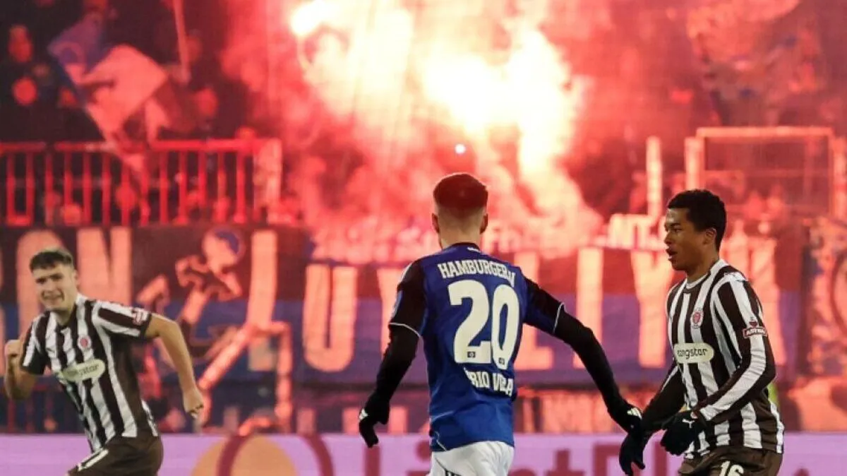 Keine Tore, aber viel Pyrotechnik am Millerntor | Keine Tore, aber viel Pyrotechnik am Millerntor