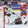 Vinzenz Rohrer/in Rot bei seiner Top-Chance im CHL-Finale | Vinzenz Rohrer/in Rot bei seiner Top-Chance im CHL-Finale