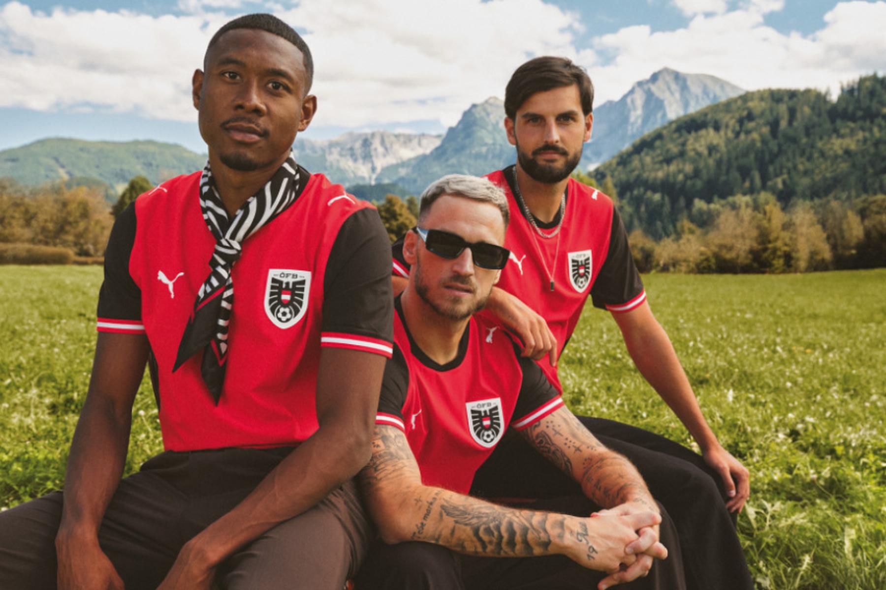 Wien: ÖFB-Team bei WM in rotem Trikot mit schwarzen Ärmeln