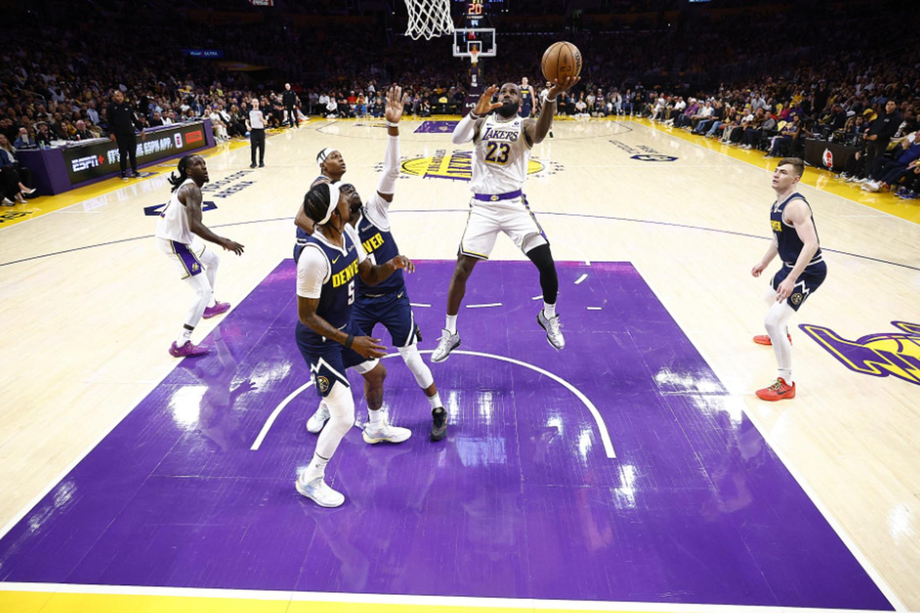 Los Angeles (Kalifornien): Lakers verhindern gegen Denver frühes Aus im NBA-Play-off