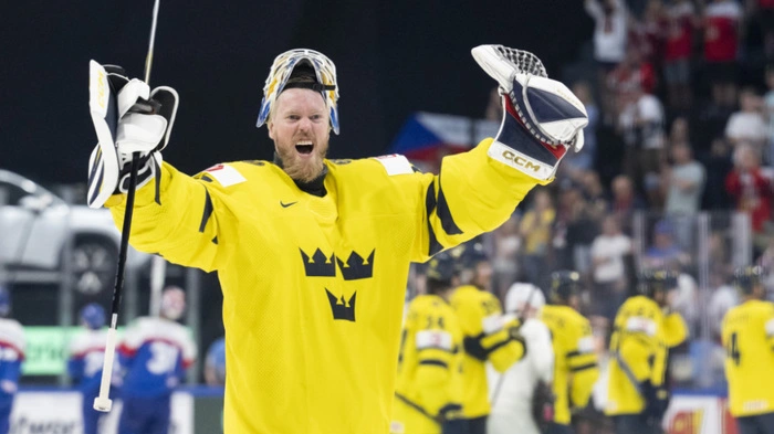 Goalie Magnus Hellberg jubelt über Schwedens Sieg und Aufstieg | Goalie Magnus Hellberg jubelt über Schwedens Sieg und Aufstieg