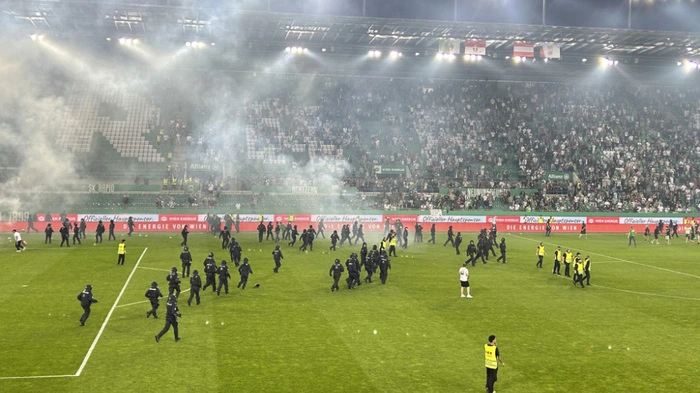 Politik fordert Konsequenzen nach Derby-Ausschreitungen | Politik fordert Konsequenzen nach Derby-Ausschreitungen