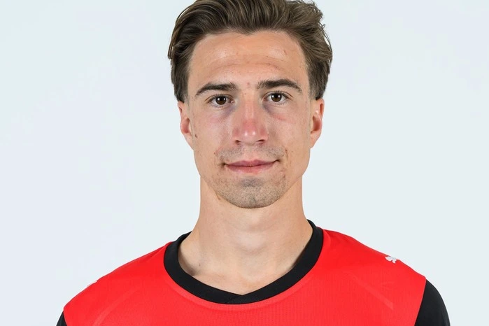 Rückennummer: 2
Geboren: 19. März 2001 in Scheibbs
Aktueller Verein: Elche CF
Vorige Vereine: SC Wieselburg (bis 2013), Red Bull Salzburg (2013-2019), FC Liefering (2019-2021), Red Bull Salzburg (2021), Sturm Graz (2021-2024)
1 Länderspiel