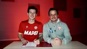 Mark Grosse mit Sportdirektor Tino Wawra