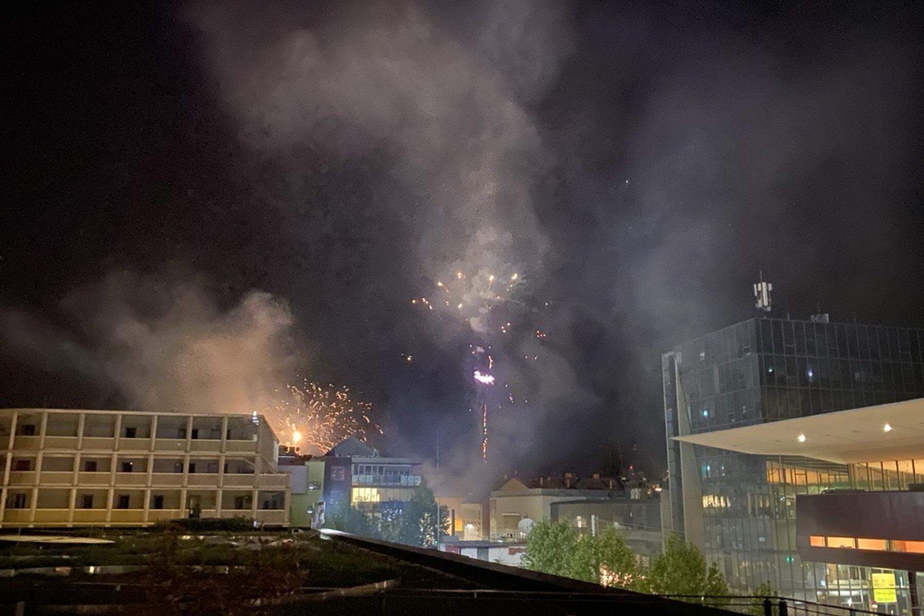 Zum 115. Geburtstag: Die Fans des SK Sturm sorgten in Graz für ein Feuerwerk um Mitternacht