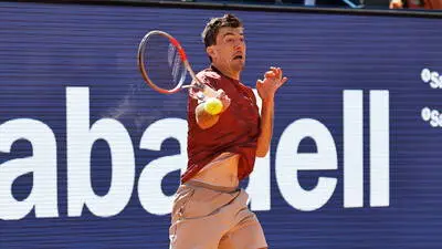 Sebastian Ofner zeigt groß auf