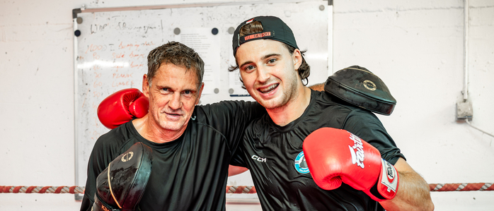 Marco Kasper beim Kickboxtraining mit Bernie Sussitz