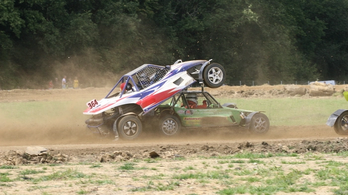 Beim Autocross geht es ordentlich zur Sache