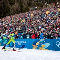 „Die Wand von Antholz“: 13.000 Fans feuern ihre Stars bei Olympia rund um Start, Ziel und Schießstand an