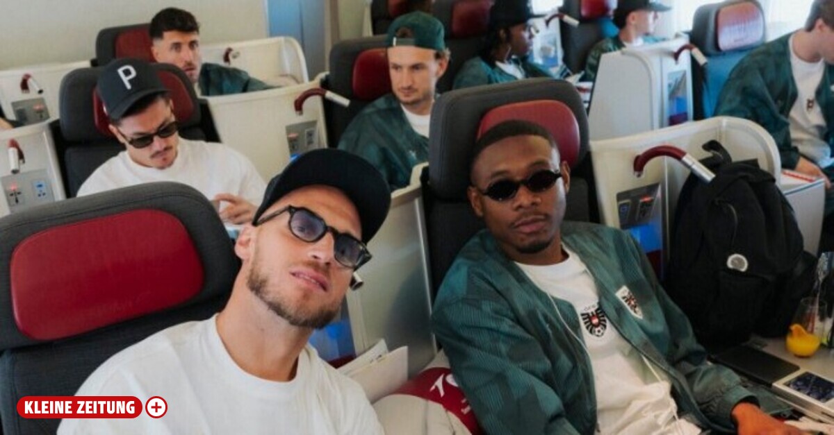 Pictures from the plane: This is how the Austrian national football team ...