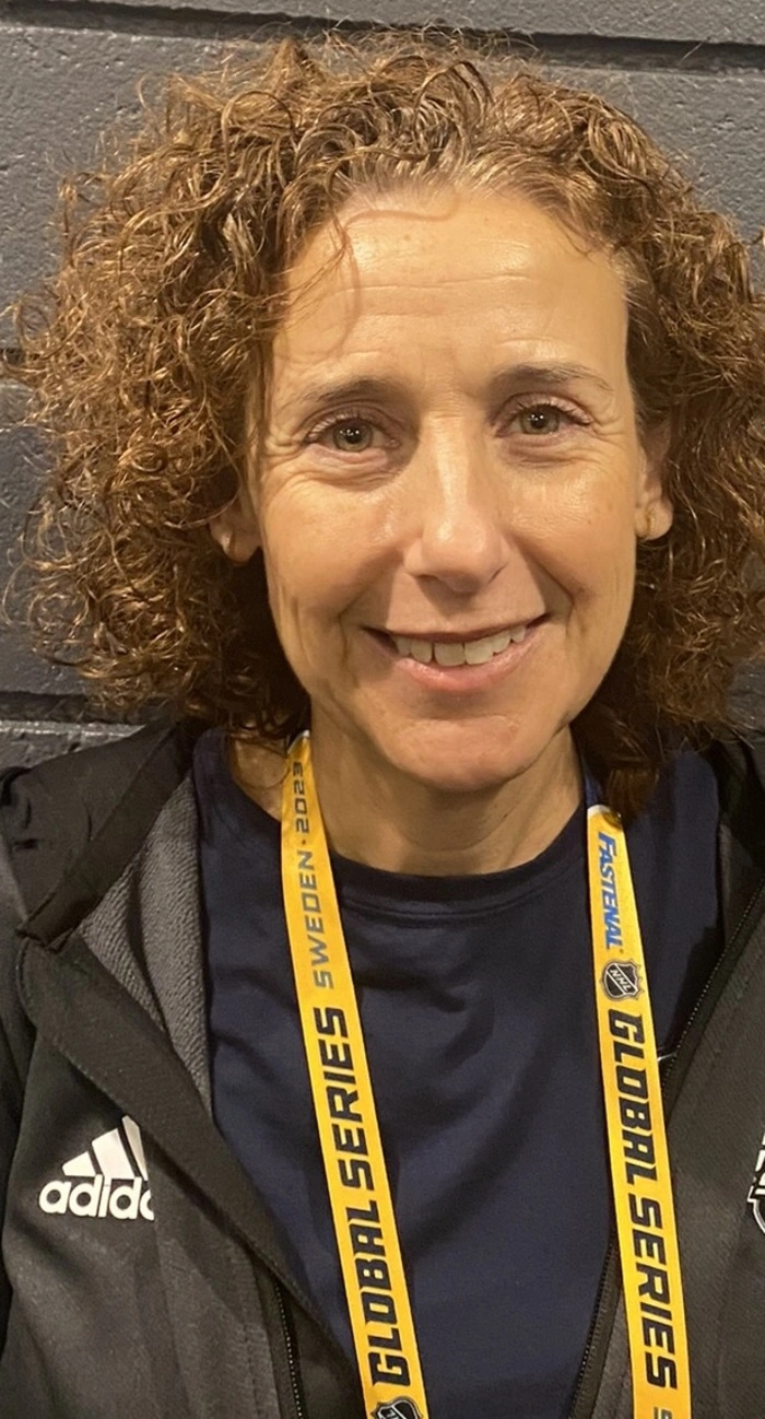 NHL-Mitarbeiterin Lynn White (International Strategy Department)
