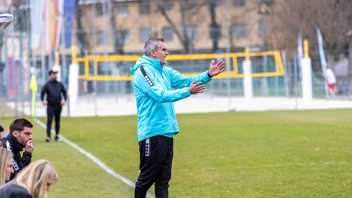 Austria-Klagenfurt-Damen-Coach Robert Micheu