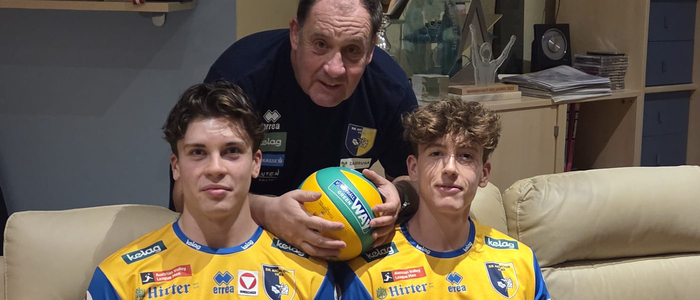 Jonas (links) mit Lukas und Papa, Aich/Dob-Boss Martin Micheu