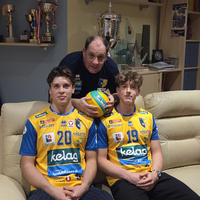 Jonas (links) mit Lukas und Papa, Aich/Dob-Boss Martin Micheu