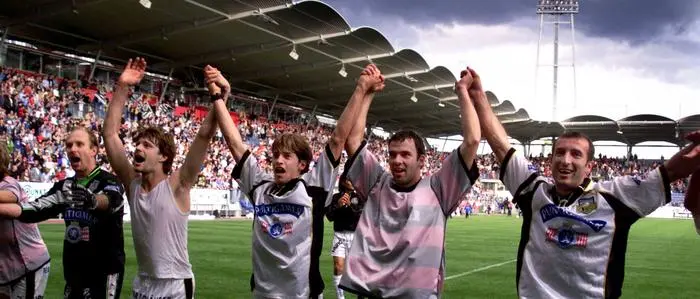 Der Sturm-Jubel nach einem dramatischen Derby 1999