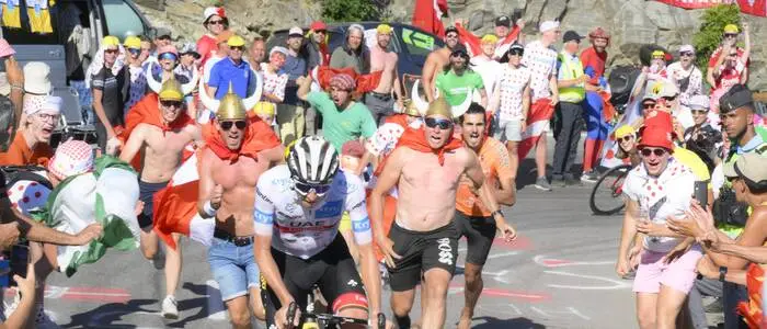 Tadej Pogačar konnte in Alpe d‘Huez noch keinen Sieg feiern