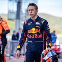 Niklas Schaufler fährt in der Formel 4