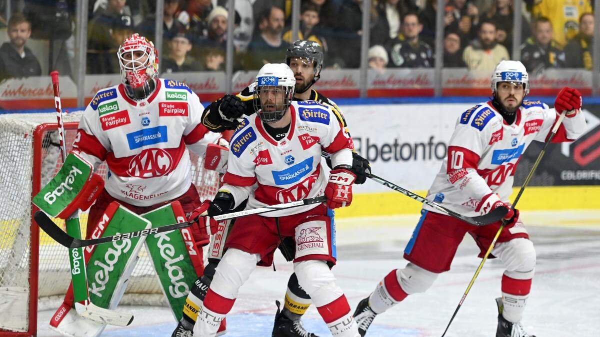 Die Rotjacken bauten in Bruneck ihre Führung in der Halbfinalserie auf 2:0 aus