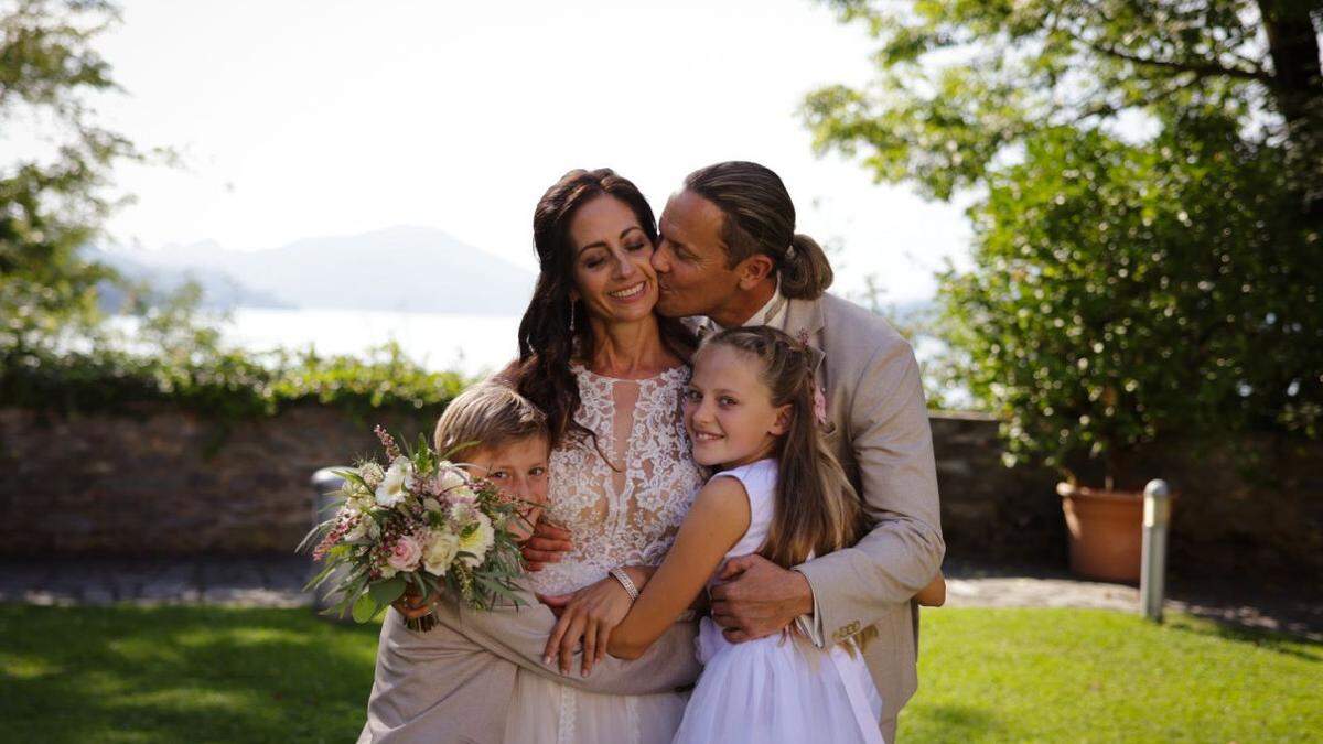 Gerhard Schmid mit seiner Frau Angelika und den Kindern Lena und Moritz