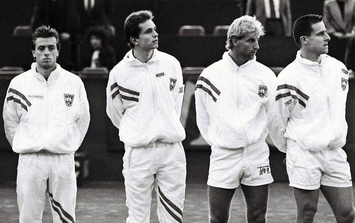 Horst Skoff, Thomas Buchmayer, Thomas Muster und Alexander Antonitsch (von links) vor dem Davis-Cup-Duell mit Italien 1990