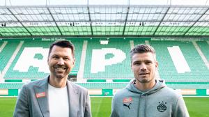 Robert Klauß (rechts) mit Rapid-Geschäftsführer Markus Katzer