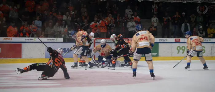 Die Haie kamen mit einem 0:4 aus Wien in den Bunker