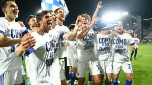 Como feiert den Einzug in die Champions League