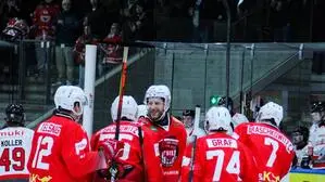 Kevin Moderer (Mitte) und die Kapfenberger spielen um den Einzug in das Halbfinale