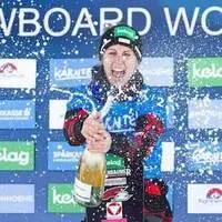 Siegerin Sabine Schöffmann ließ die Korken knallen