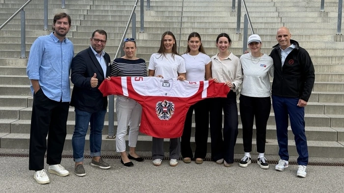 Österreichs Frauen-Nationalteam und der ÖEHV zeigen sich vor der historischen A-WM geschlossen