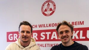 Sportdirektor Tino Wawra mit Mathias Olesen