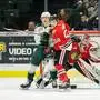 Clay Hanus (rechts) verstärkt die 99ers-Defensive