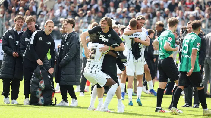 Trainer Vincent Wagner wurde für den Aufstieg gefeiert