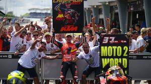 Das KTM-Ajo-Team feiert den WM-Titel