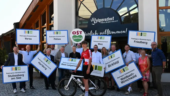 Die Radjugendtour-Gemeinden präsentierten sich in Loipersdorf